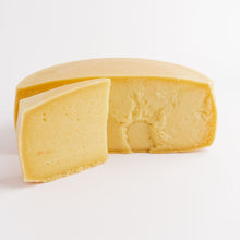 Formaggio di montagna stagionato