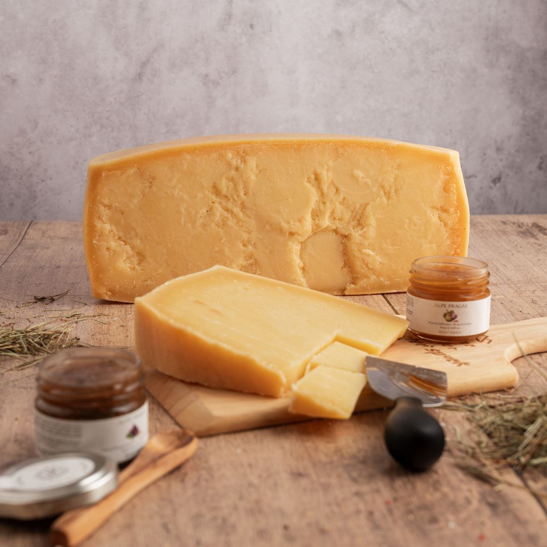 Formaggio di montagna stagionato